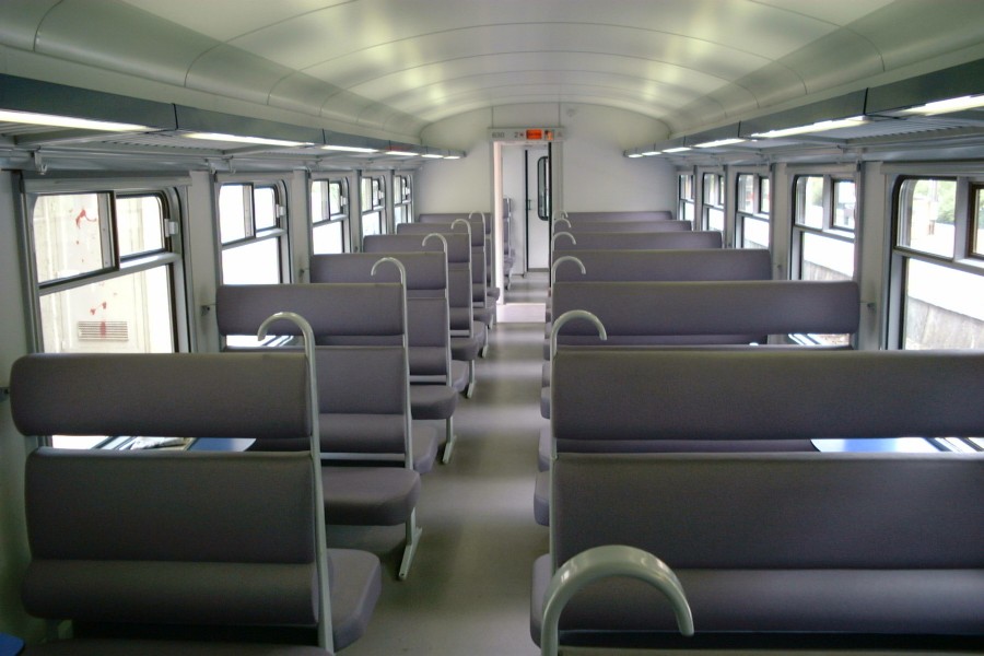 http://www.railfaneurope.net/pix/be/electric/emu/AM66/interior/ottignies2001_c.jpg