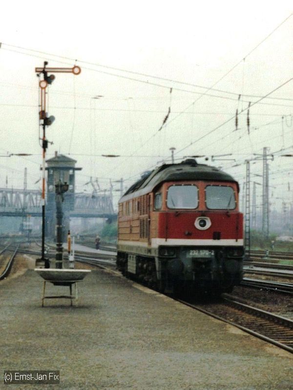 http://www.railfaneurope.net/pix/de/diesel/232/altrot/500-599/DB232_1996051207.jpg