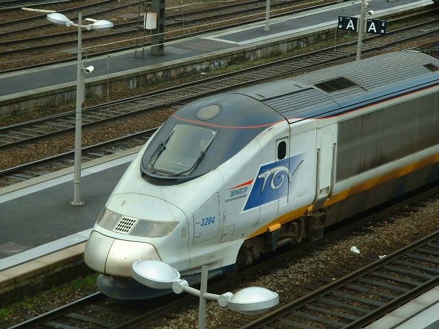http://www.railfaneurope.net/pix/fr/electric/emu/TGV/ex-Eurostar/Lille/ex_eurostar_3204_2.jpg