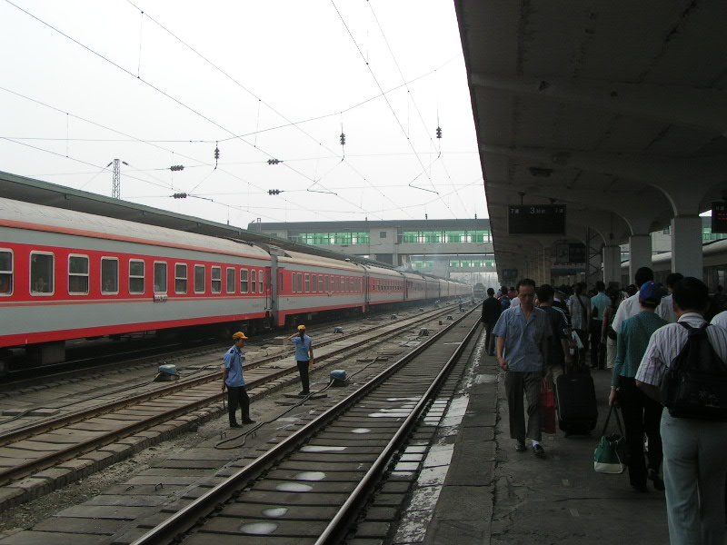 http://www.railfaneurope.net/pix/ne/China/car/seating/07_131.jpg